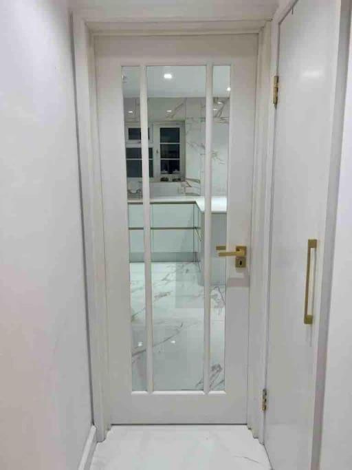 Premium Private Apartment Minutes To Central ลอนดอน ภายนอก รูปภาพ